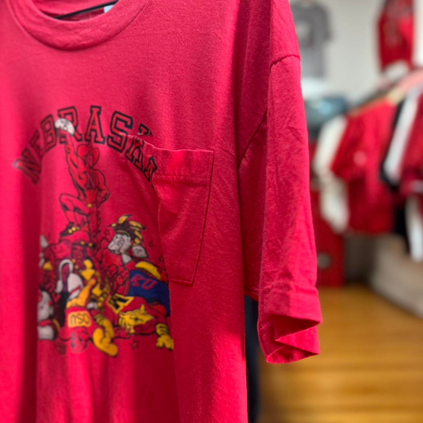 Vintage 80s Nebraska Huskers Standing in Top T-Shirt - X-Large