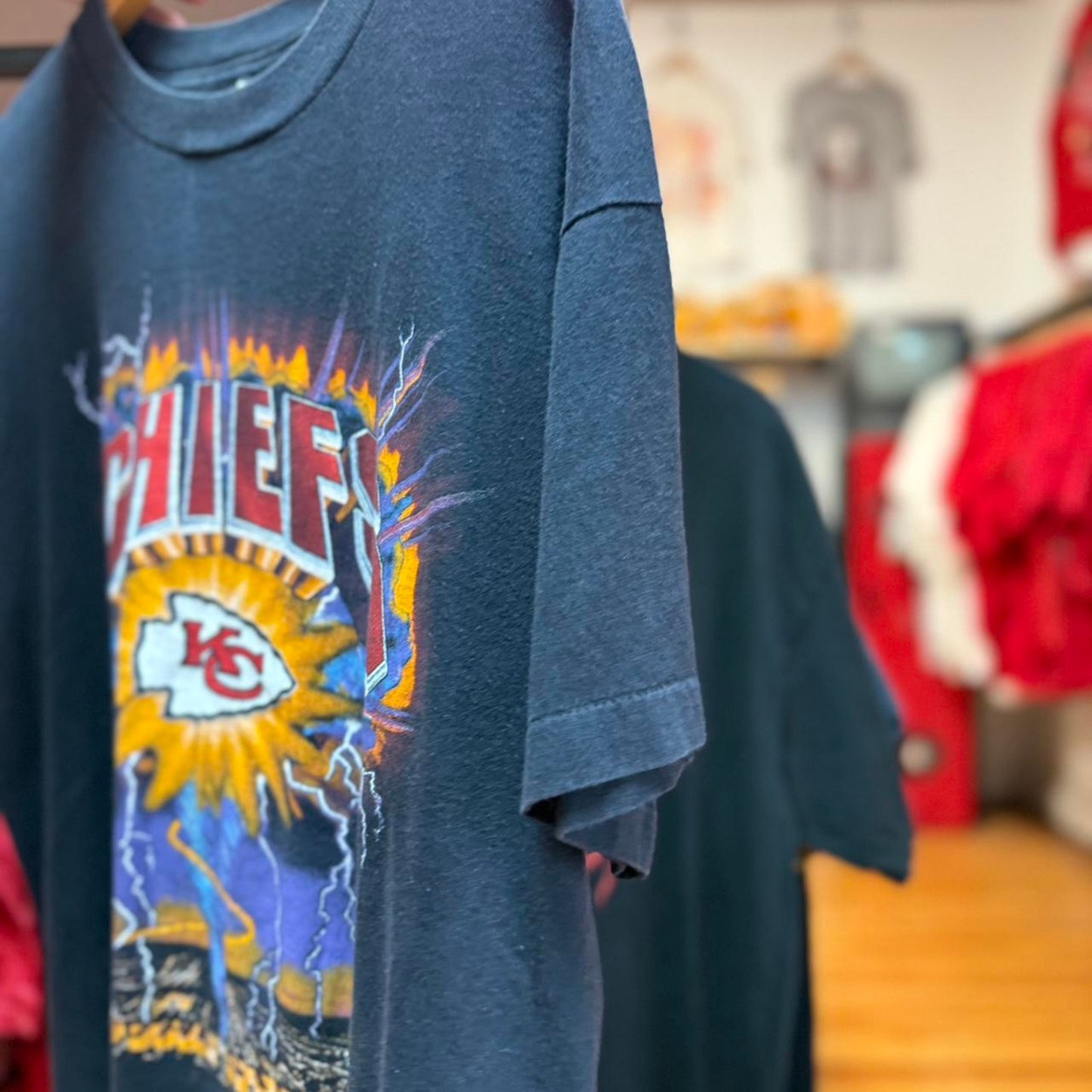 Vintage 90s Kansas City Chiefs Lightning NFL Football T-Shirt