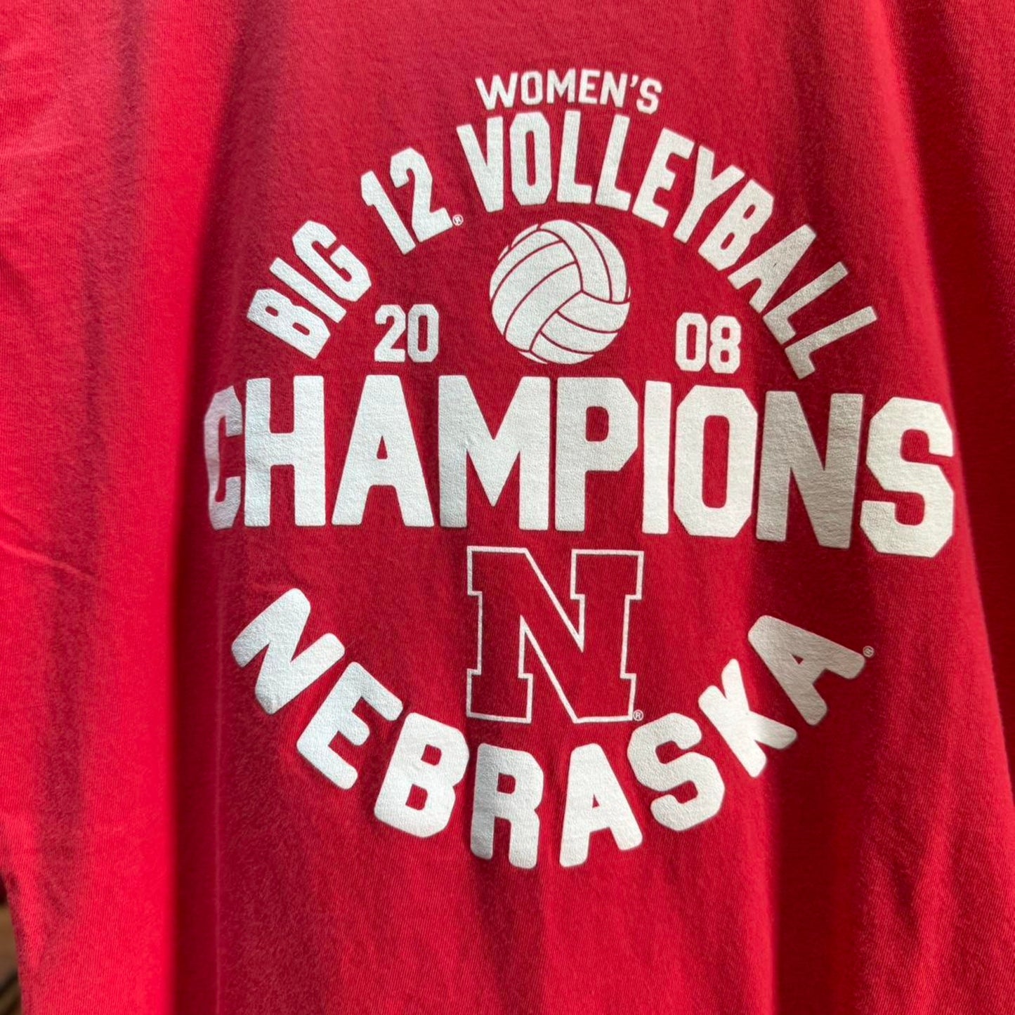 Vintage 2008 Nebraska Huskers Volleyball Champs T-Shirt - Large (W)