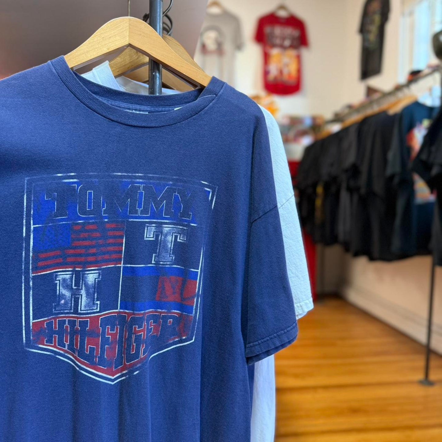 Vintage 90s Tommy Hilfiger Faded Crest T-Shirt