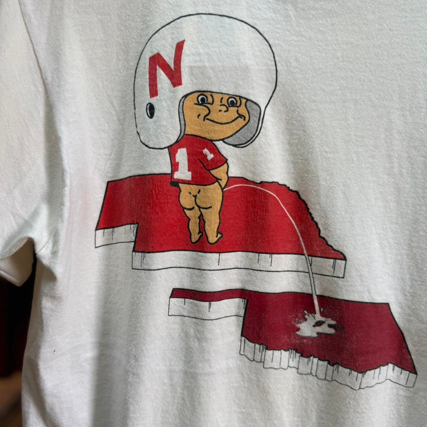 Vintage 90s Nebraska Huskers Oklahoma Sooner Pee T-Shirt - Medium