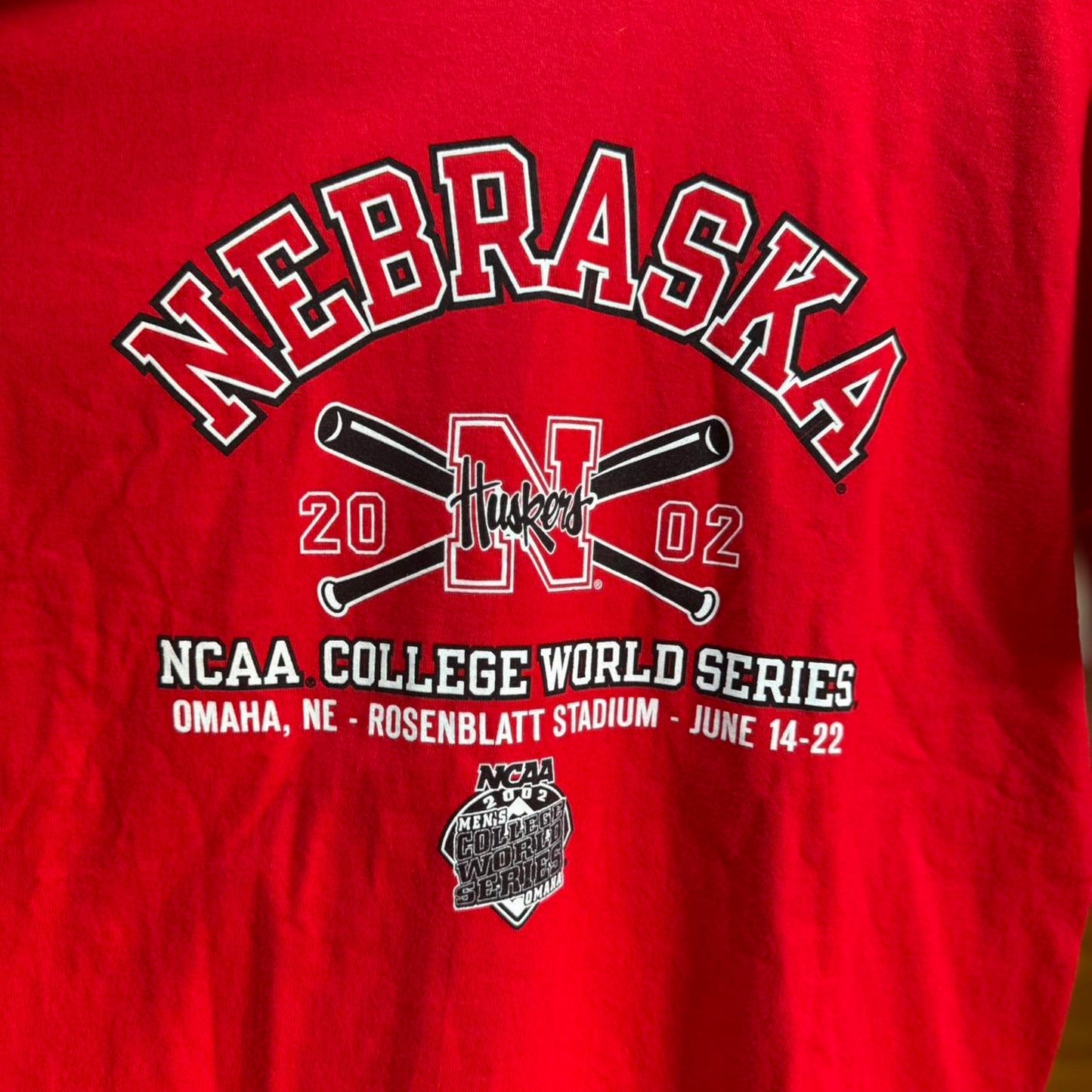 Vintage Y2K Nebraska Huskers CWS Baseball T-Shirt - Medium