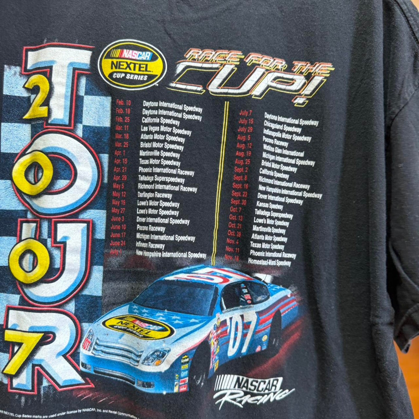 Vintage Y2K NASCAR Nextel Cup Series 2007 Racing Race Car T-Shirt