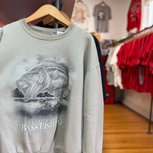 Vintage 90s Fish Big Mouth Bass Fishing Animal Crewneck
