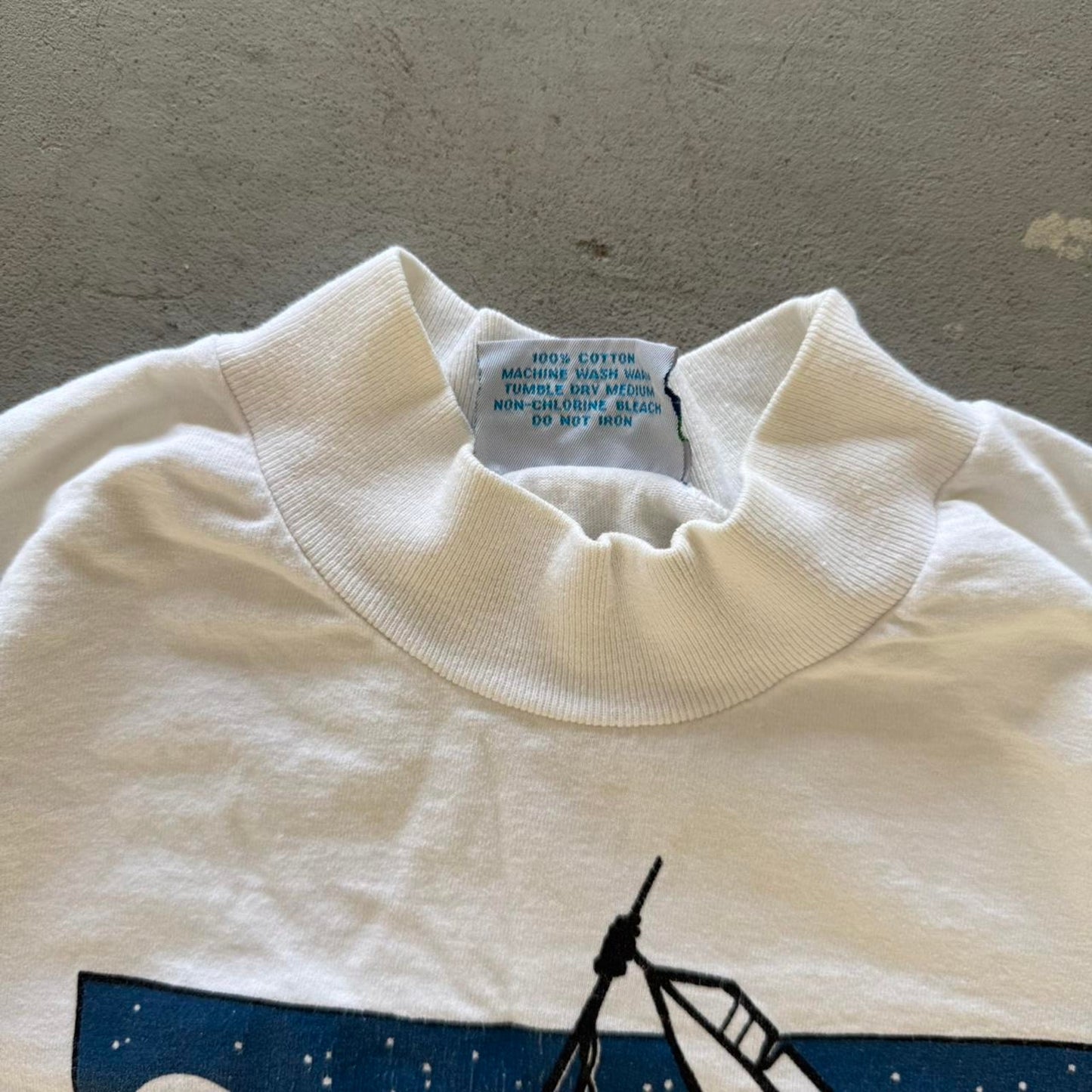 Vintage 90s O’Neill Native Art Style T-Shirt - Medium