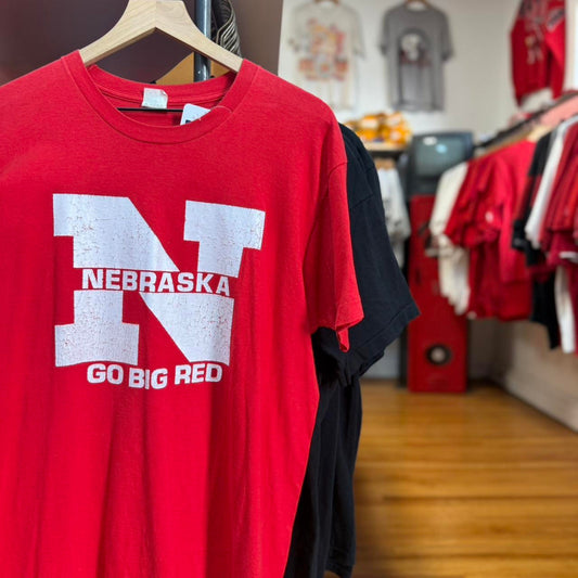 Vintage 90s Nebraska Huskers Football T-Shirt - X-Large