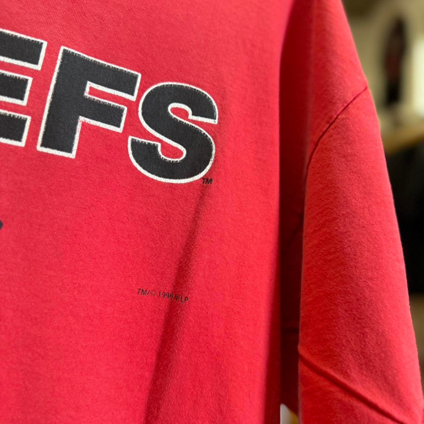 Vintage 90s Faded Kansas City Chiefs Football NFL T-Shirt