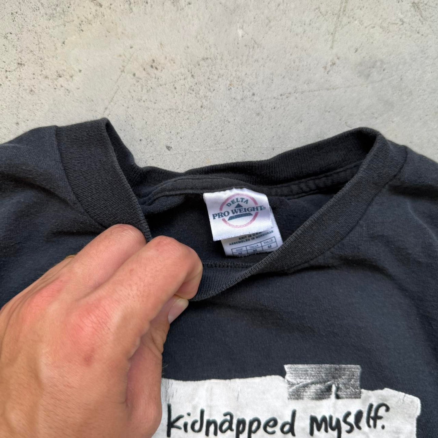 Vintage Y2K I Have Just Kidnapped Myself Text Humor T-Shirt - Medium