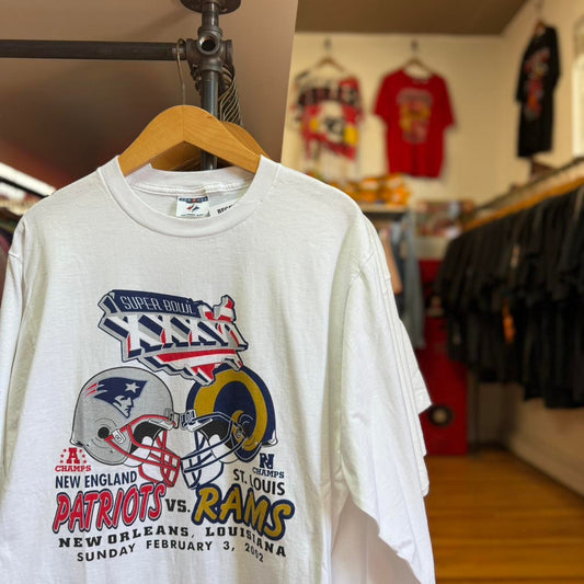 Vintage 90s NFL Patriots Rams Super Bowl T-Shirt