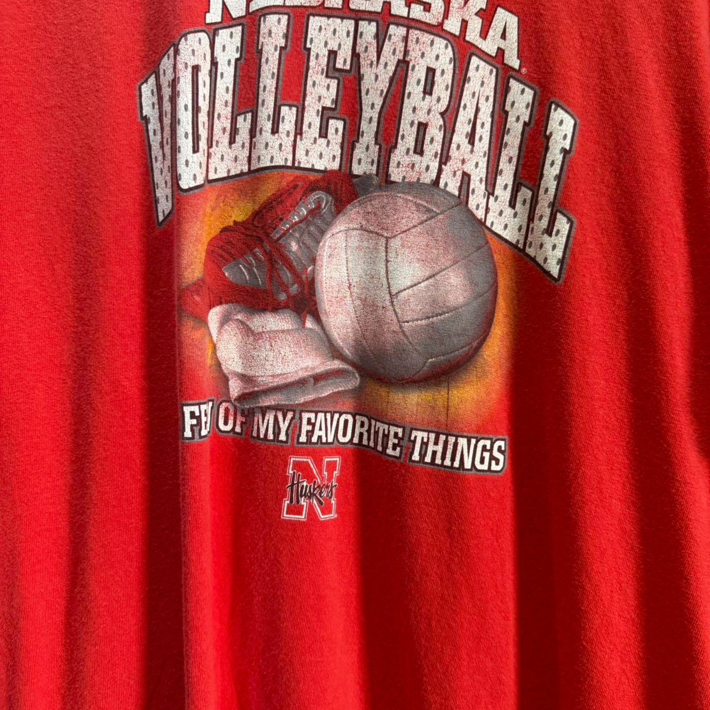 Vintage Y2K Nebraska Huskers Volleyball T-Shirt - Large