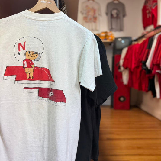 Vintage 90s Nebraska Huskers Oklahoma Sooner Pee T-Shirt - Medium