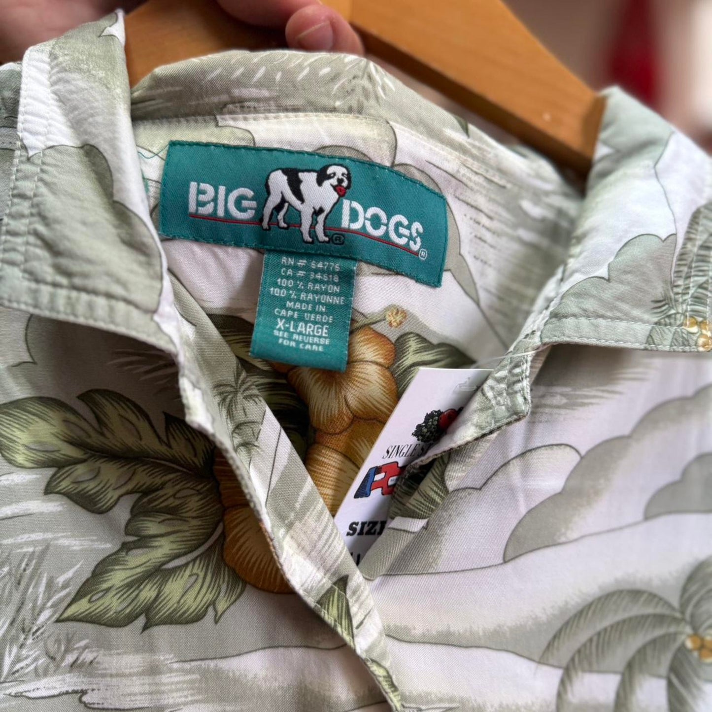Vintage 90s Big Dogs Hawaiian Print Button Up Shirt - X-Large