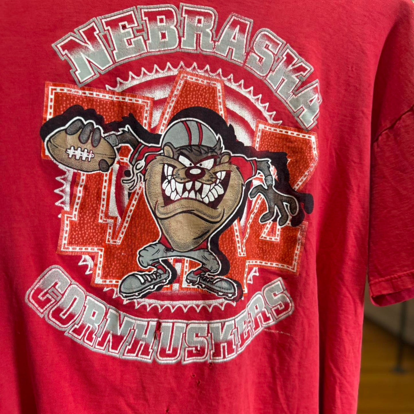 Vintage 90s Nebraska Huskers Taz Looney Tunes T-Shirt