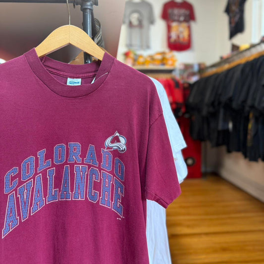 Vintage 90s Colorado Avalanche Hockey NHL T-Shirt