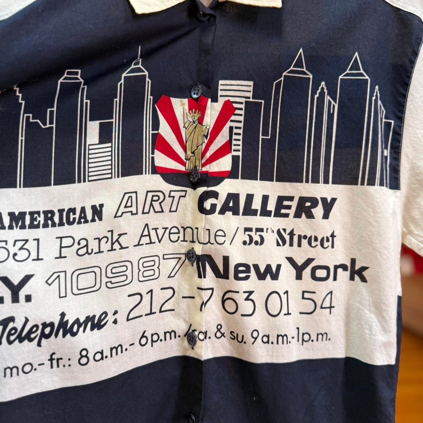 Vintage 80s Designer New York Art Gallery Shirt - Large
