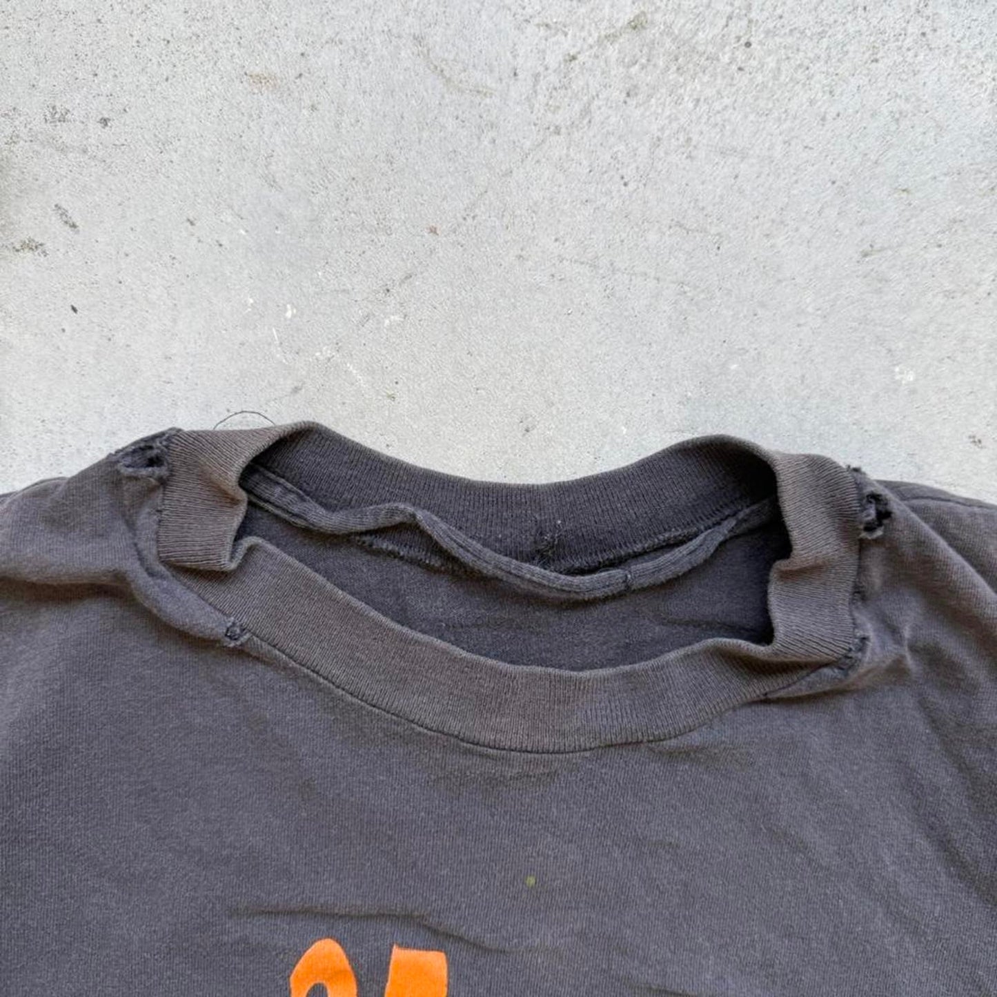 Vintage 90s Faded Nike Jordan 23 NBA T-Shirt - Medium (W)