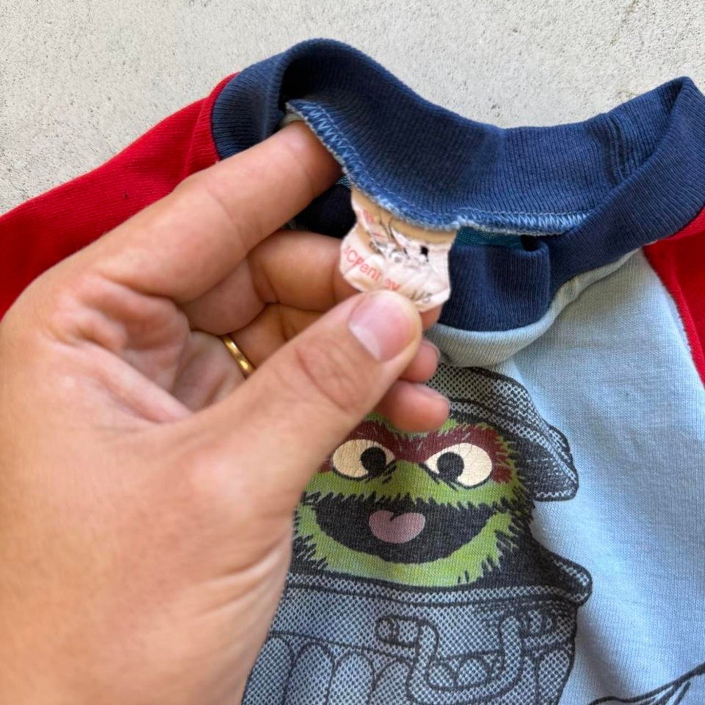 Vintage 90s Oscar the Grouch Sesame Street T-Shirt -Kids 4/5