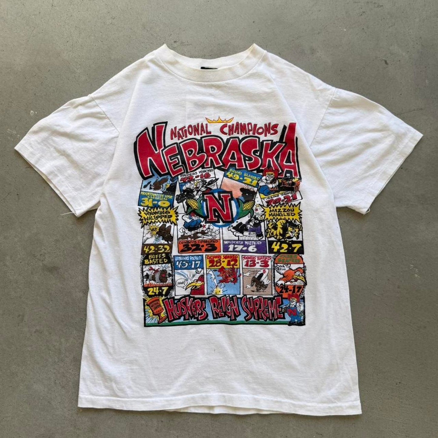 Vintage 90s Nebraska Huskers Reign Supreme Comic Strip T-Shirt - Medium