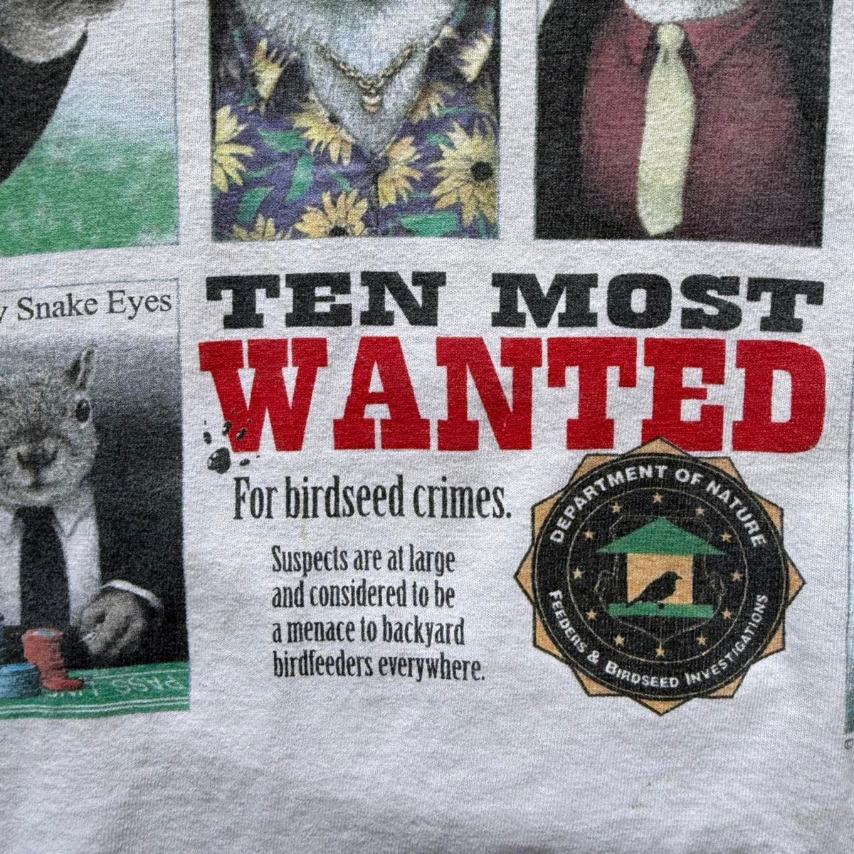 Vintage Y2K Ten Most Wanted Squirrel Poster T-Shirt - X-Large