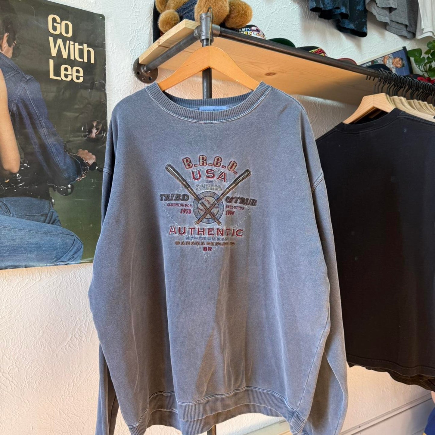 Vintage 90s Banana Republic Authentic Sportswear Embroidered Crewneck - Large