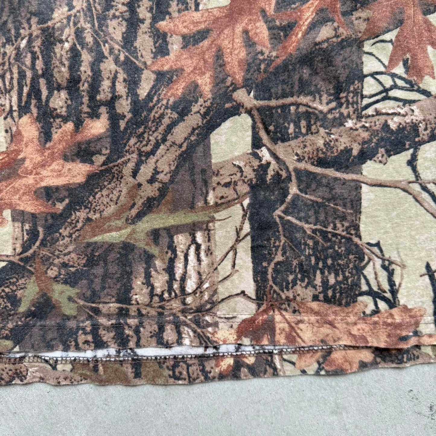 Vintage Y2K Nebraska Huskers Camo T-Shirt - X-Large