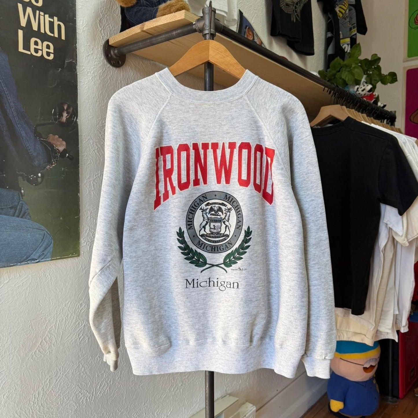 Vintage 80s Ironwood Michigan University Crest Crewneck - X-Large