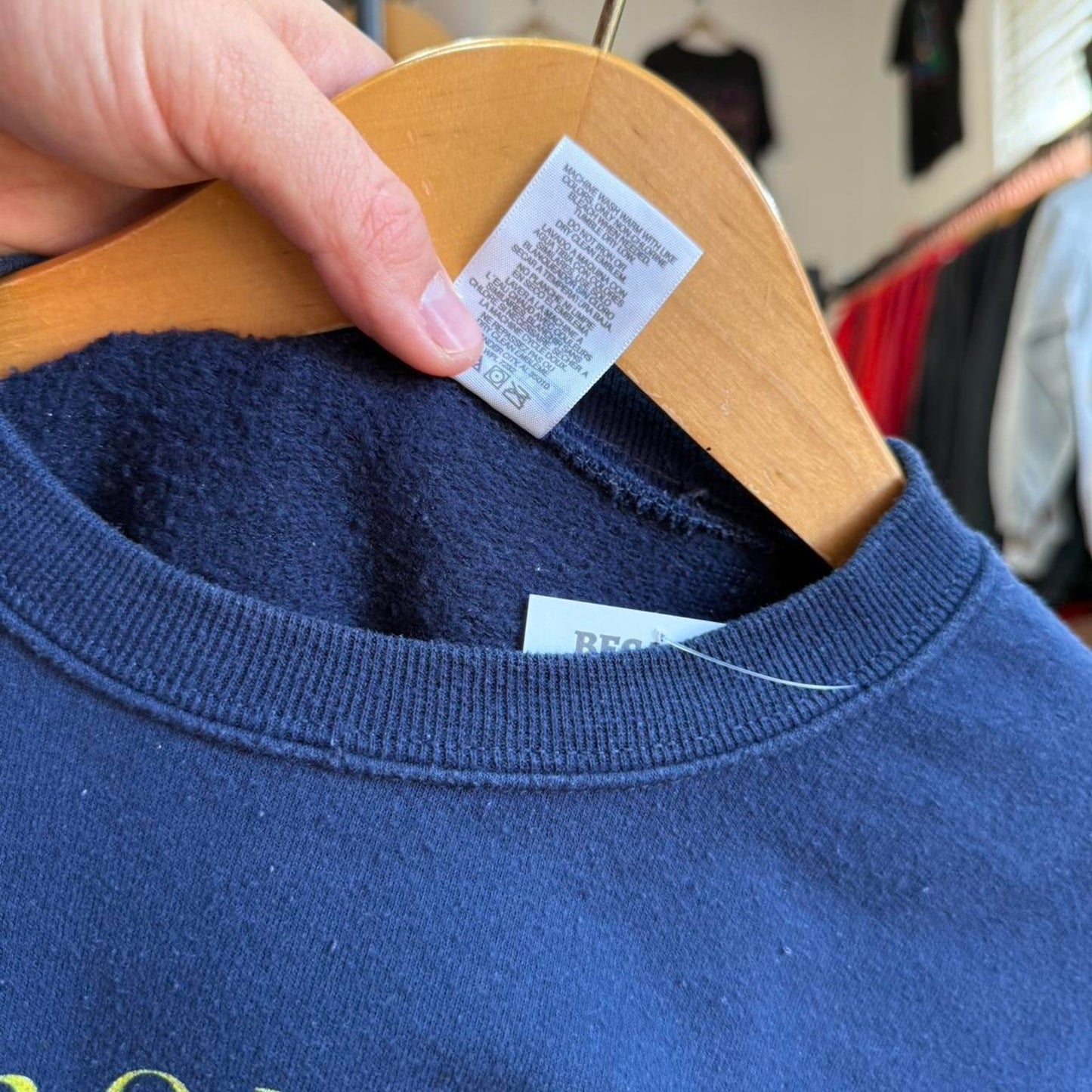 Vintage Y2K Trophy Hunting Animal Nature Crewneck - Large