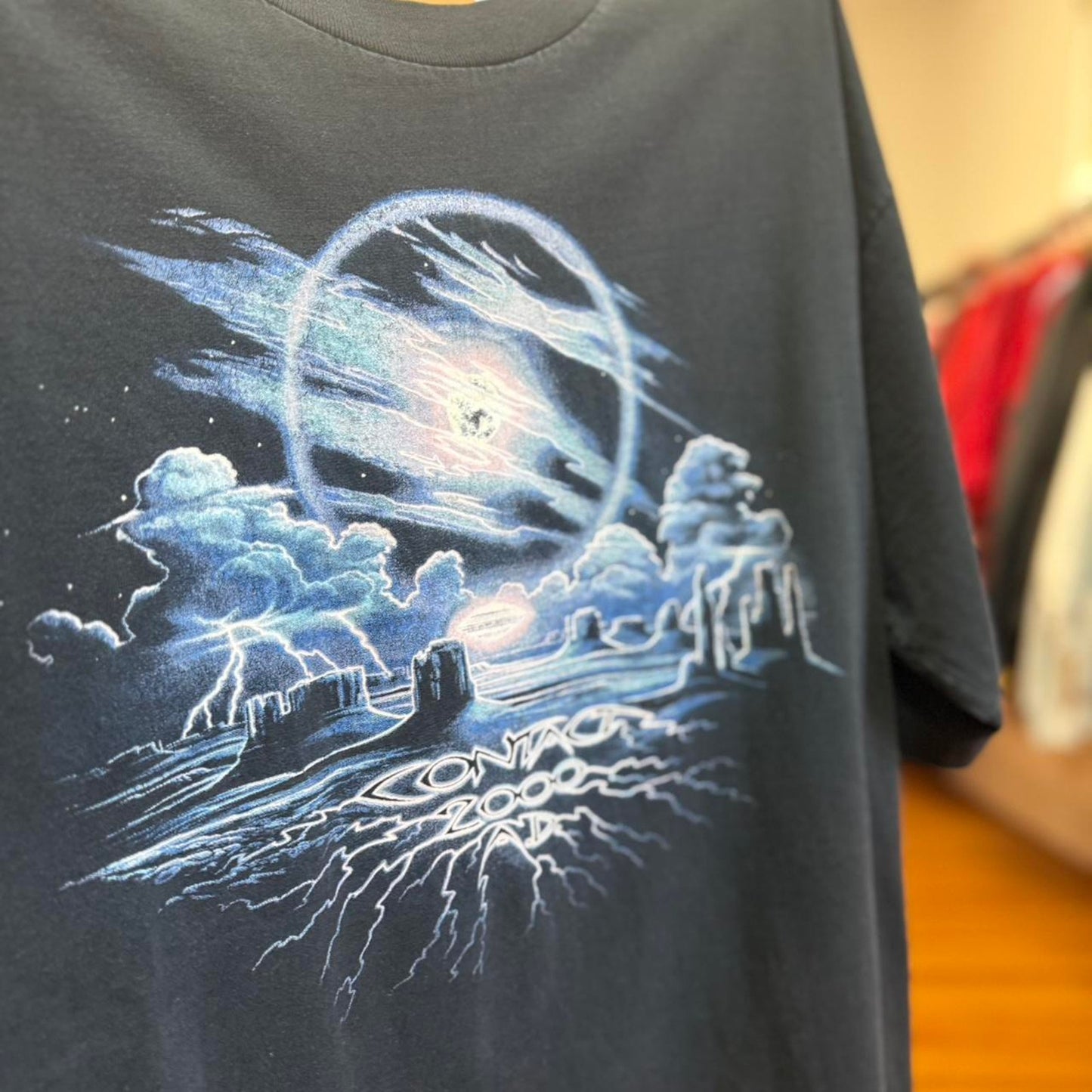 Vintage 2000 Millenium Lightning T-Shirt - X-Large