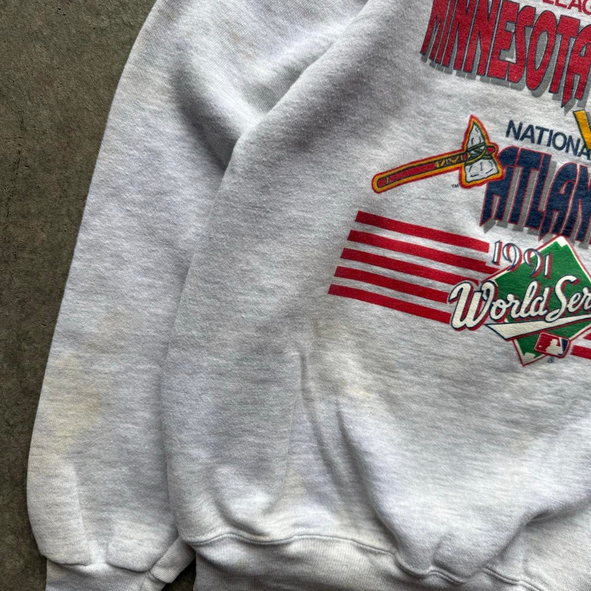 Vintage 1991 MLB Minnesota Twins Vs Atlanta Braves Distressed Crewneck - Large