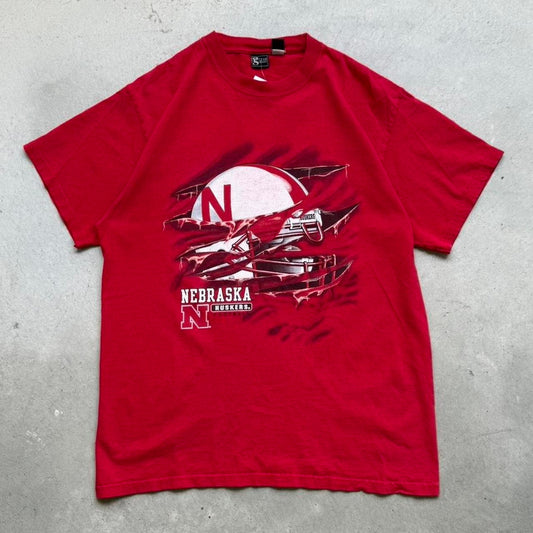 Vintage Y2K Nebraska Huskers Claw Through Helmet T-Shirt - Large