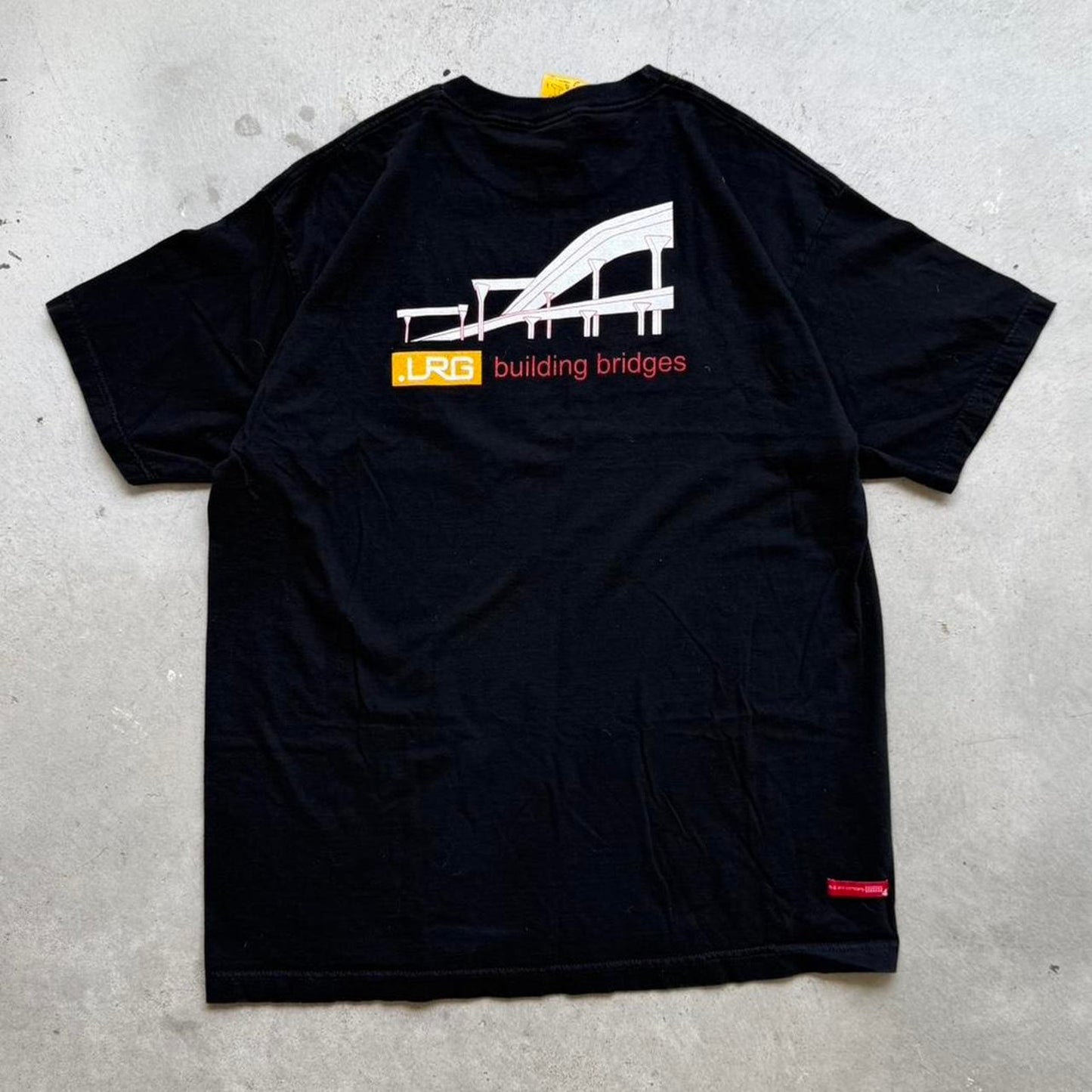 Vintage Y2K LRG Building Bridges Skate T-Shirt - X-Large