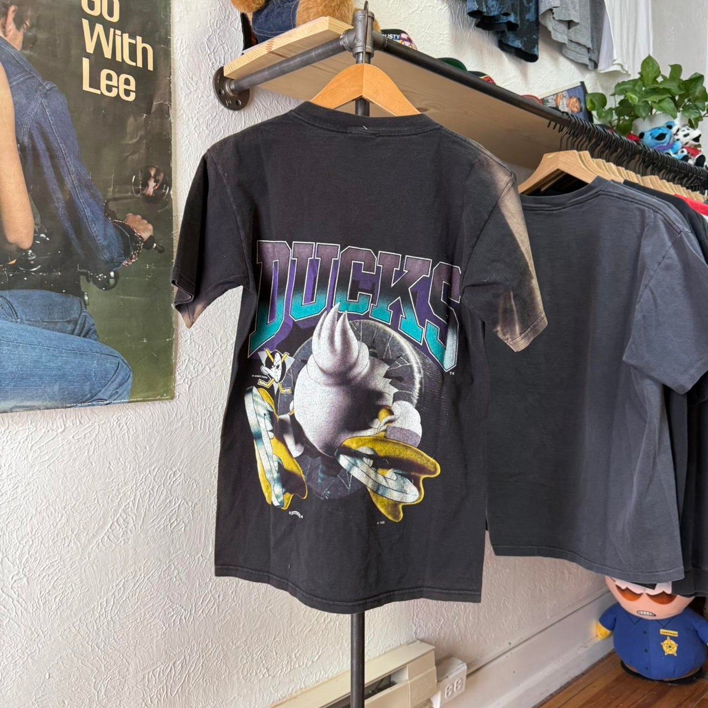 Vintage 90s Might Ducks NHL Burst Through Faded T-Shirt - Medium