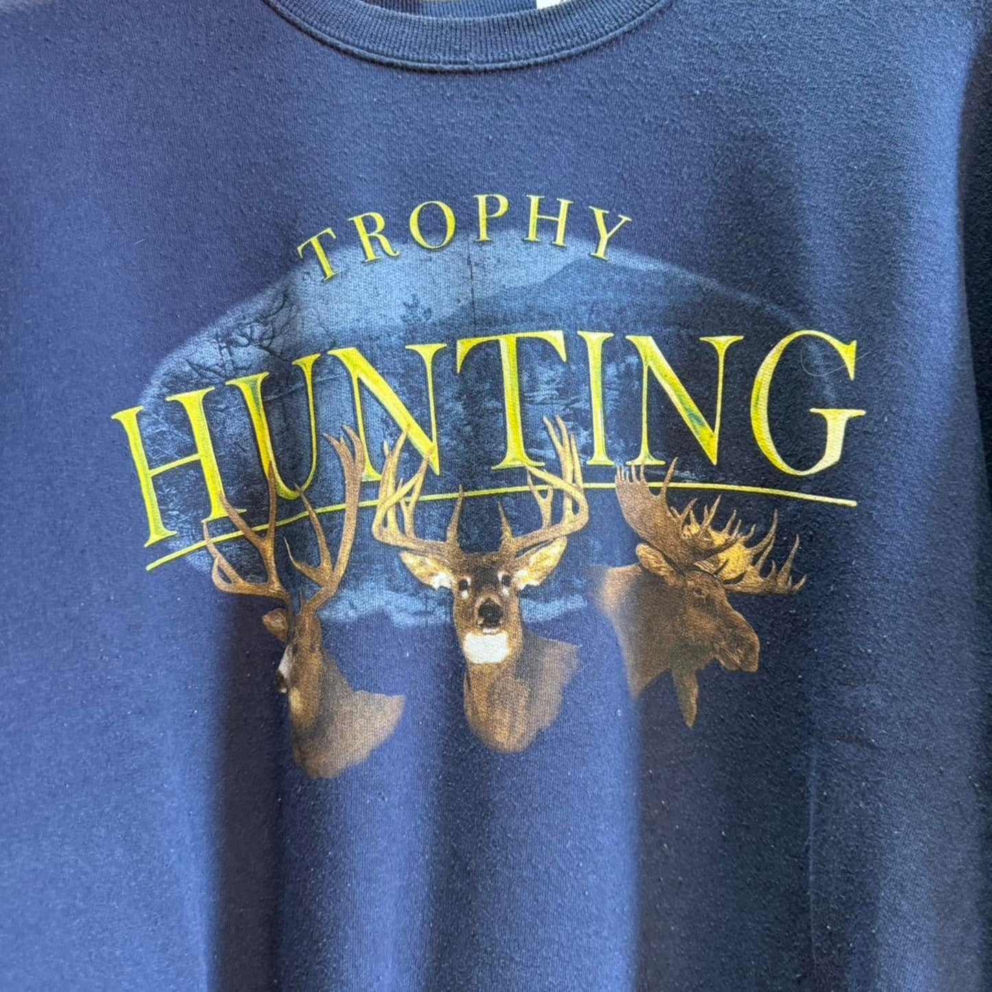 Vintage Y2K Trophy Hunting Animal Nature Crewneck - Large