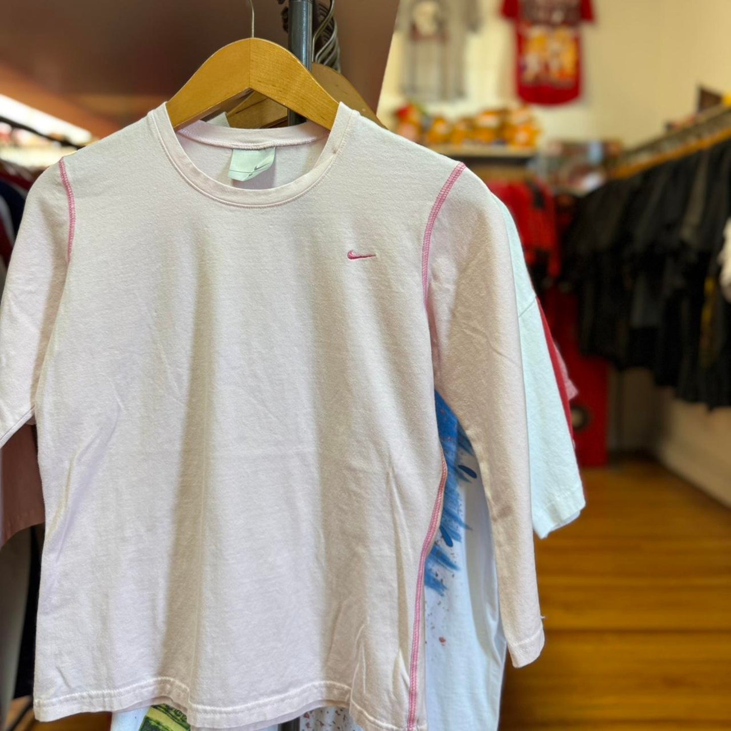 Vintage 90s Nike Side Swoosh Pink T-Shirt - Medium (W)