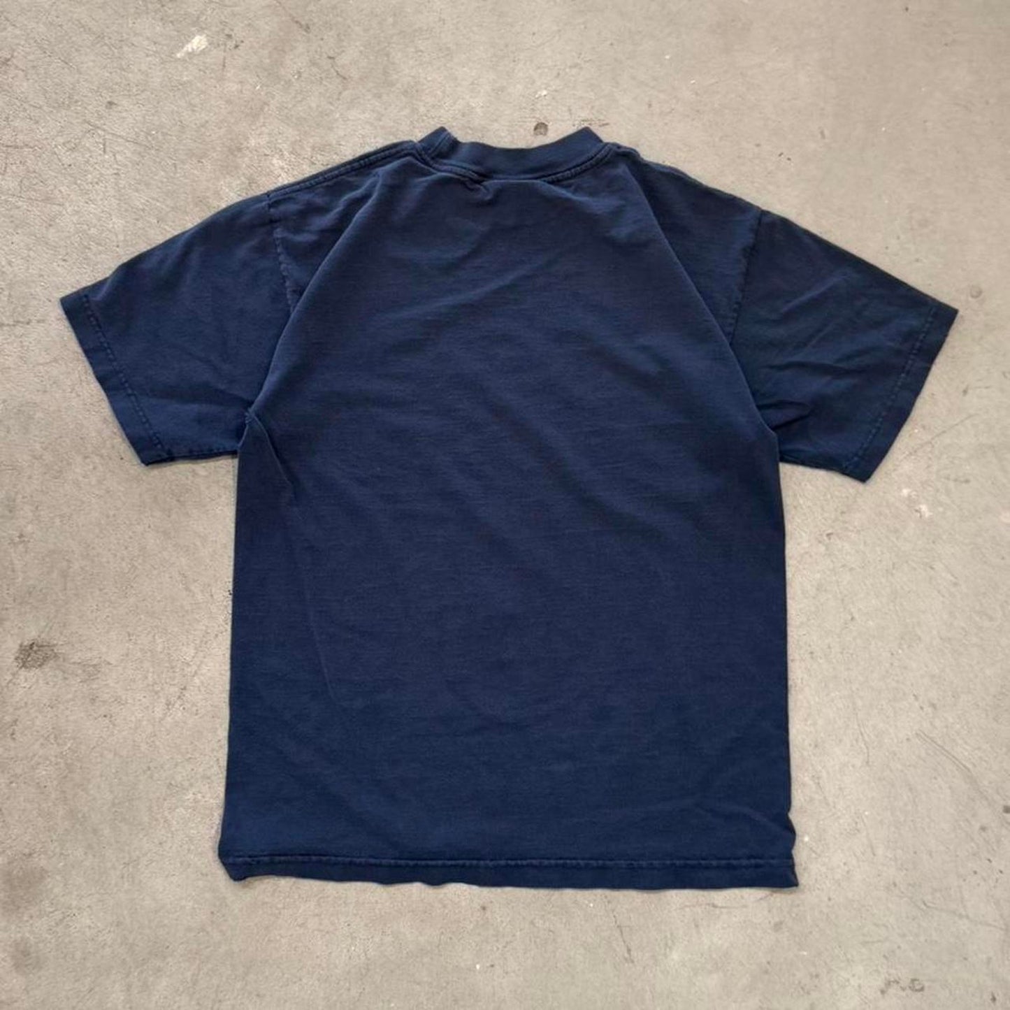 Vintage 90s Twenty Six Red Skater Skateboarding T-Shirt - Large