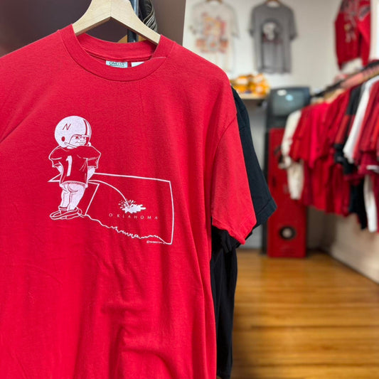 Vintage 80s Nebraska Huskers Piss on Oklahoma Sooners T-Shirt - X-Large