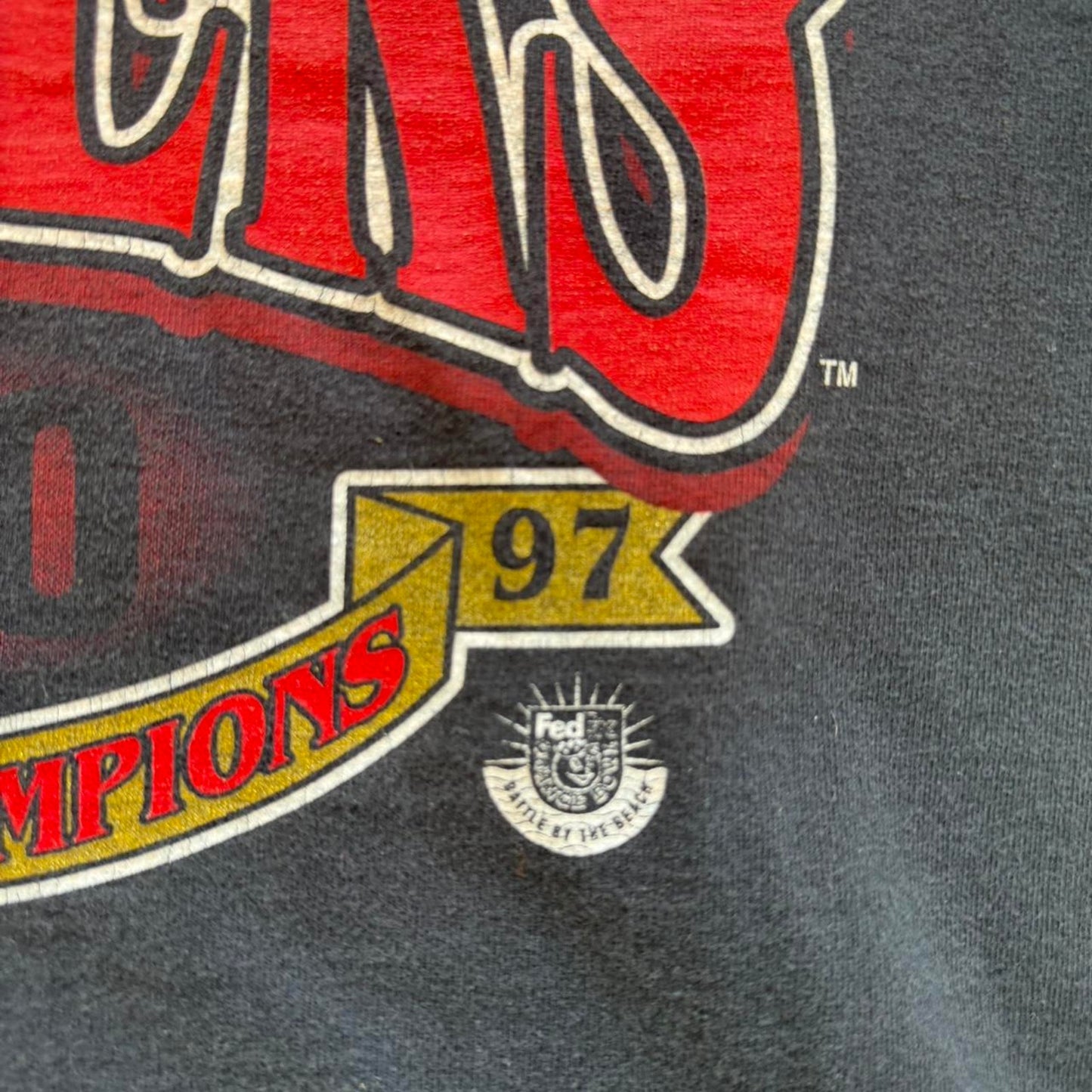 Vintage 1997 Nebraska Huskers 3 Peat Trophy Championship T-Shirt - X-Large