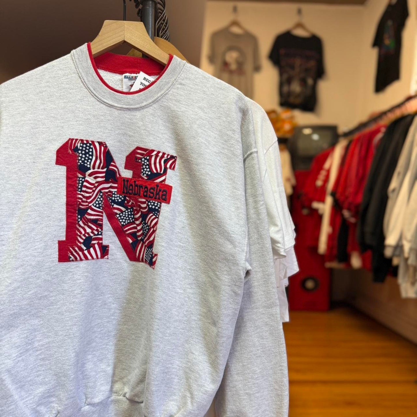 Vintage 90s Nebraska Huskers USA Flag Crewneck - Large