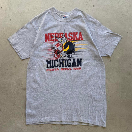 Vintage 1986 Nebraska Huskers Vs Michigan Fiesta Bowl Helmet T-Shirt - Large