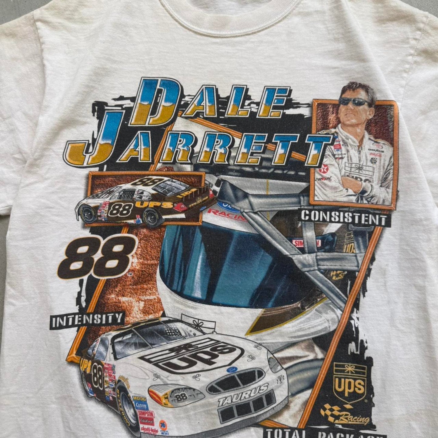 Vintage Y2K NASCAR Dale Jarrett Racing Race Car T-Shirt  - Medium