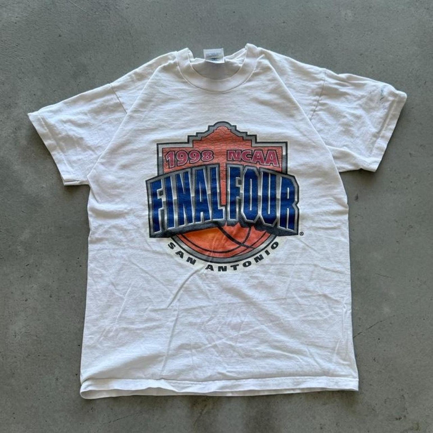 Vintage 1998 NCAA Final Four San Antonio Basketball T-Shirt - Large