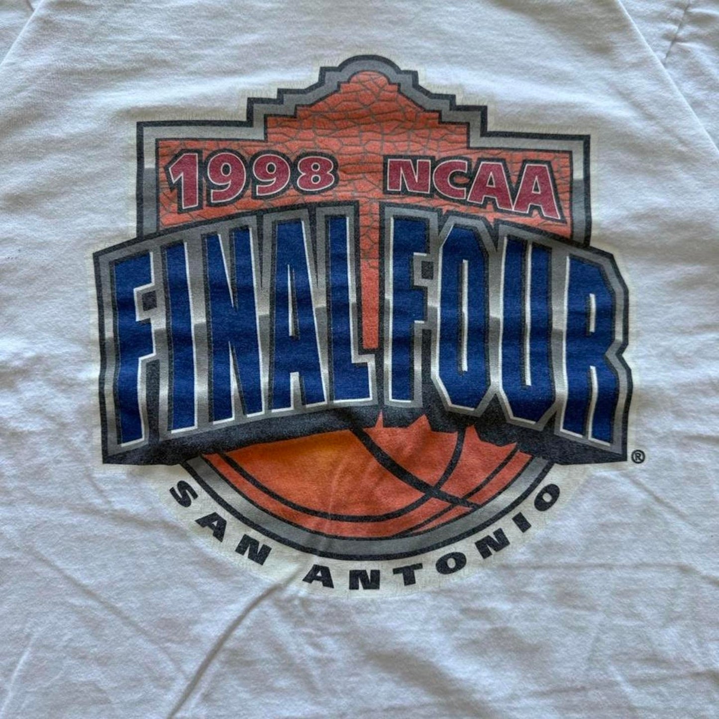 Vintage 1998 NCAA Final Four San Antonio Basketball T-Shirt - Large