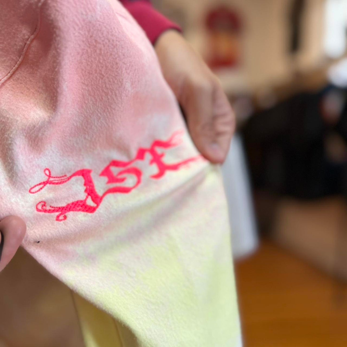 Vintage Y2K Tiger Princess Hombre Zip Up Jacket - 4W