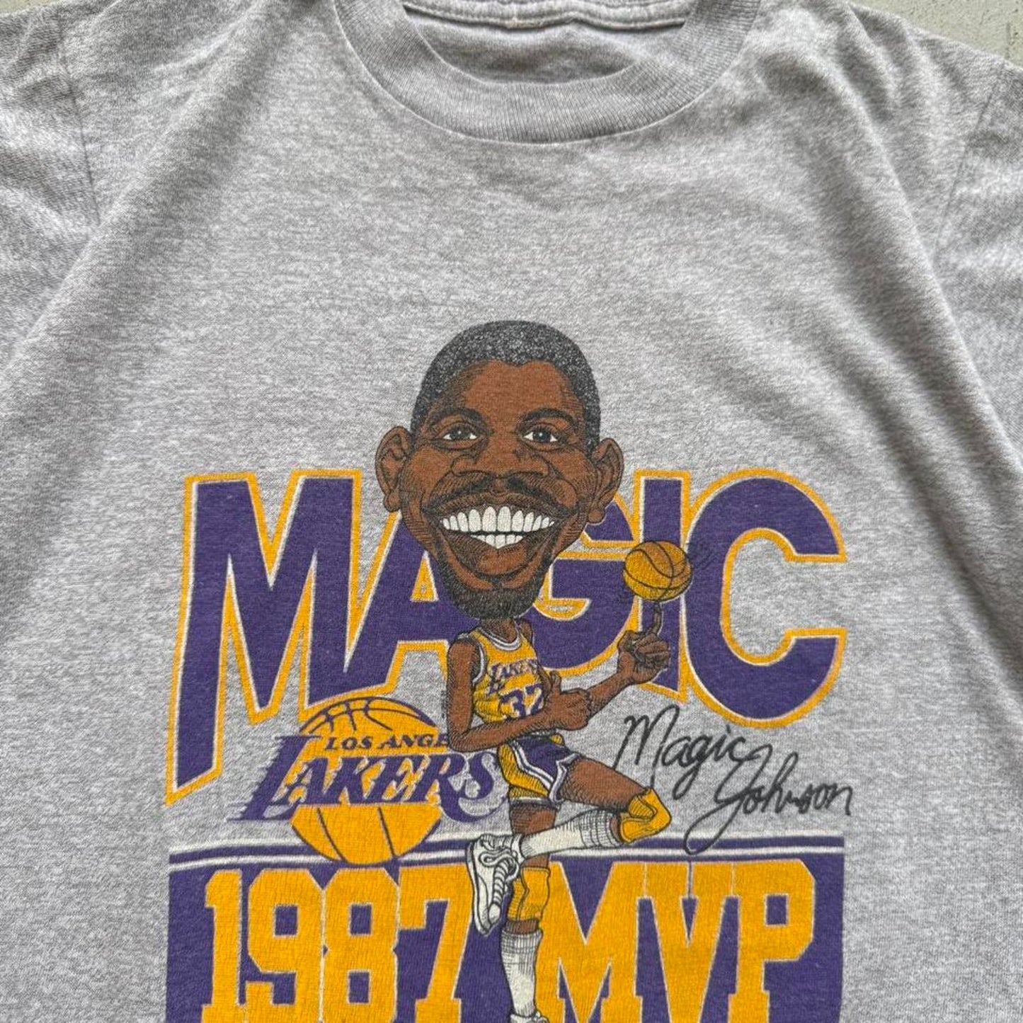Vintage 80s Magic Johnson Lakers MVP NBA T-Shirt - Kids L/XL