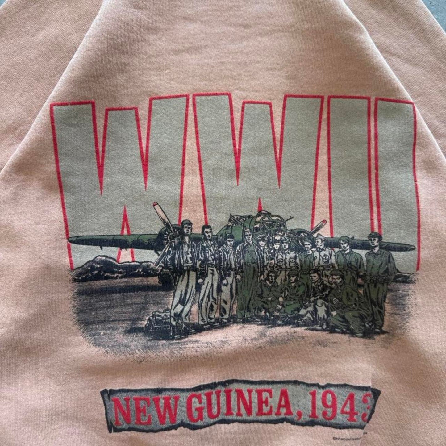 Vintage 80s WWII New Guinea 1945 War Military Crewneck - Small