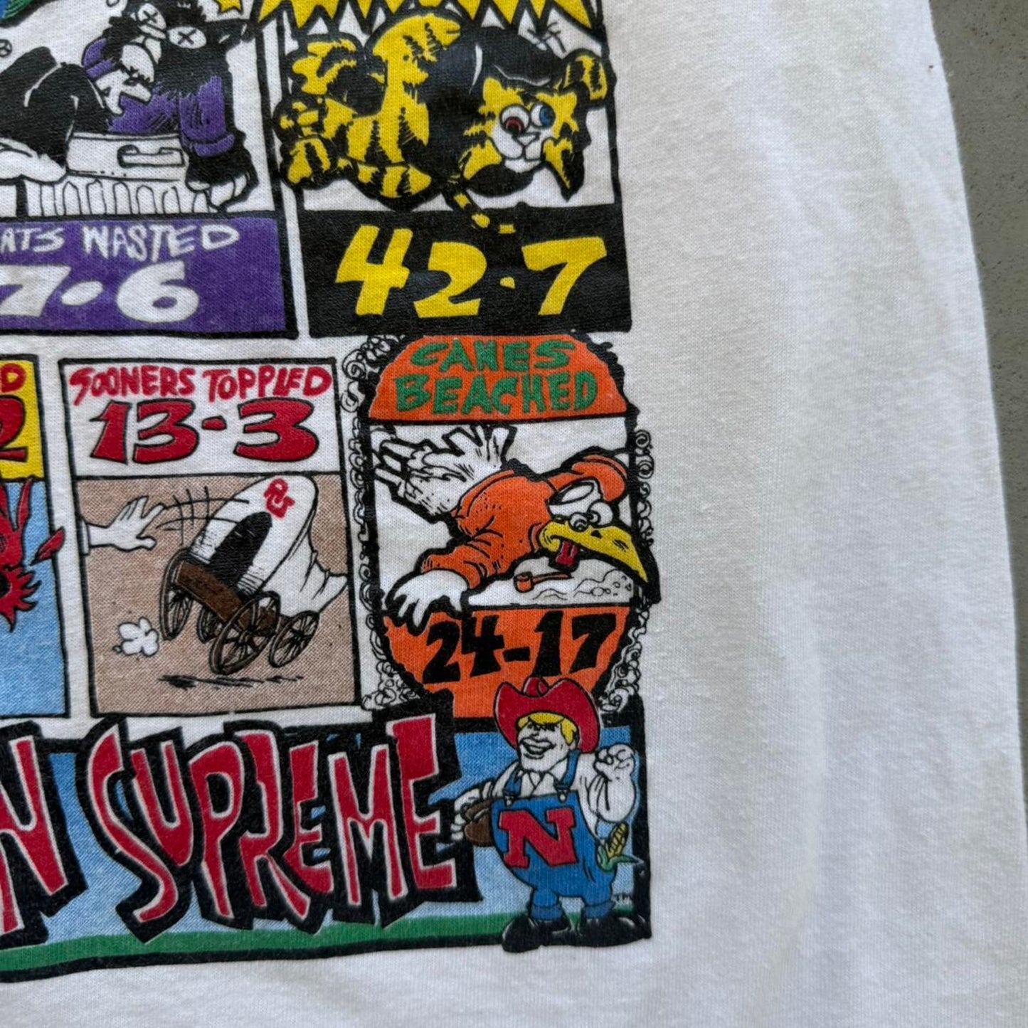 Vintage 90s Nebraska Huskers Reign Supreme Comic Strip T-Shirt - Medium