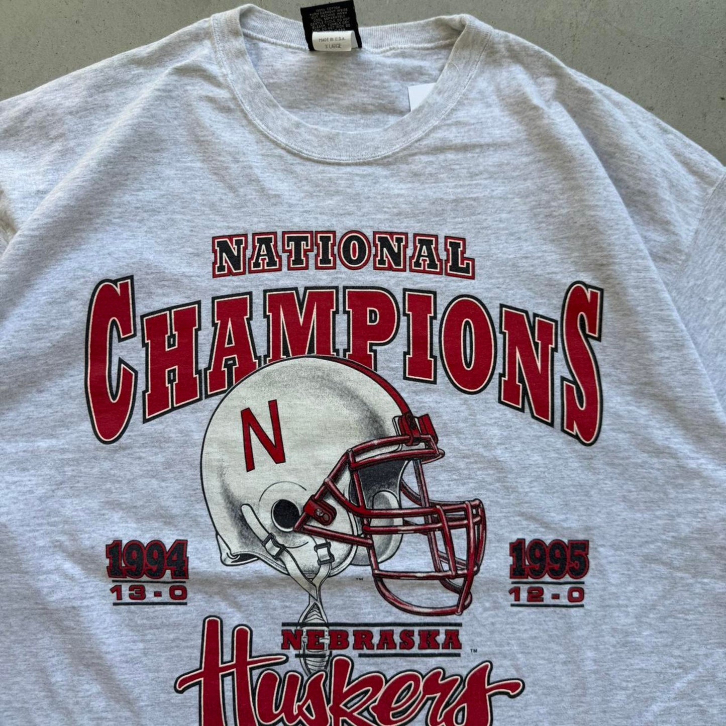 Vintage 1995 Nebraska Huskers National Champions Helmet T-Shirt - X-Large