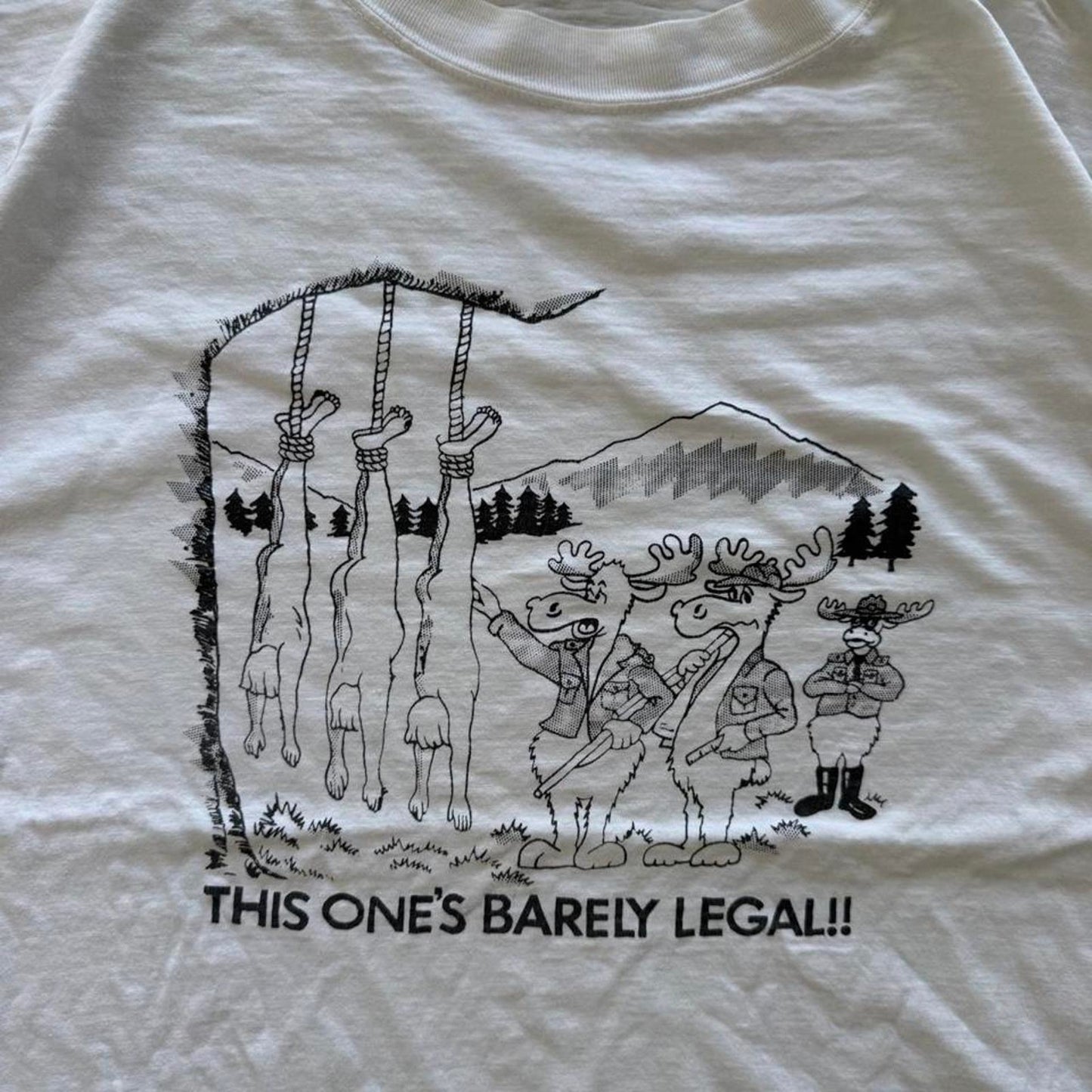 Vintage 90s This One’s Barely Legal Hunting Parody Comic T-Shirt - Large