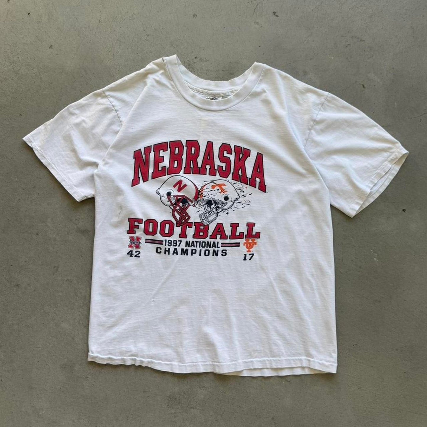 Vintage 1997 Nebraska Football Huskers Vs Tennessee Vols Championship T-Shirt - X-Large