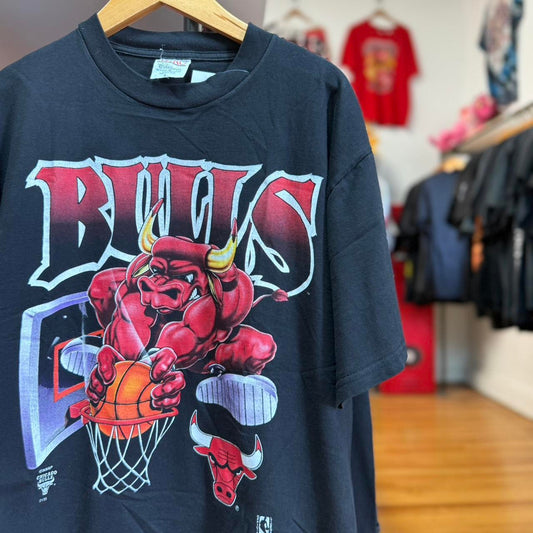 Vintage 90s Chicago Bulls Benny the Bull NBA Jordan T-Shirt